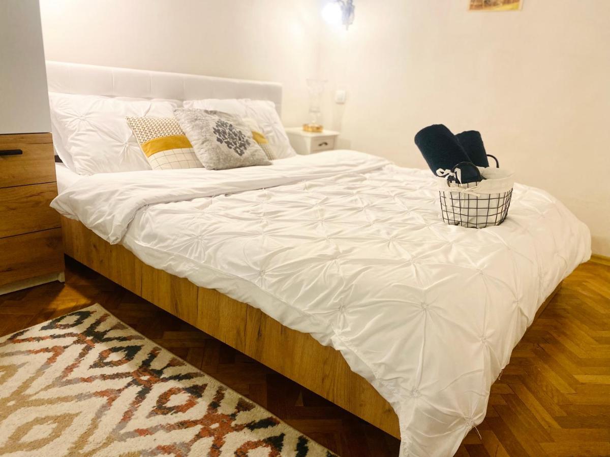 Charm Old Town Studio Μπρασόβ Εξωτερικό φωτογραφία